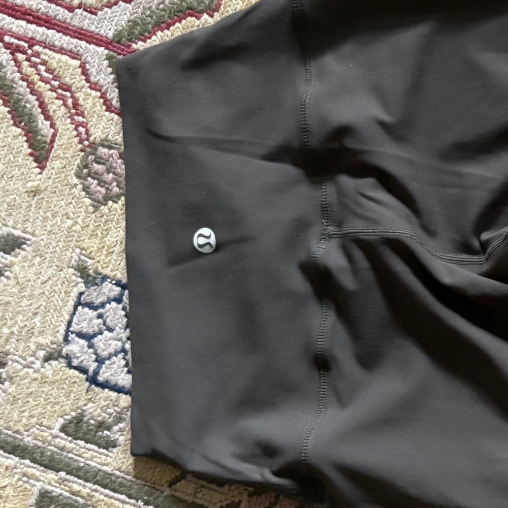 Lululemon leggings, green, size 2